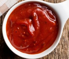 3 рецепта необычного кетчупа: с домашним соусом мясо будет еще вкуснее